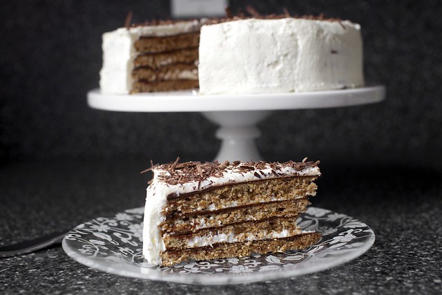 chocolate hazelnut macaroon torte