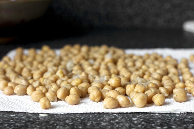 rancho gordo chickpeas, patting dry