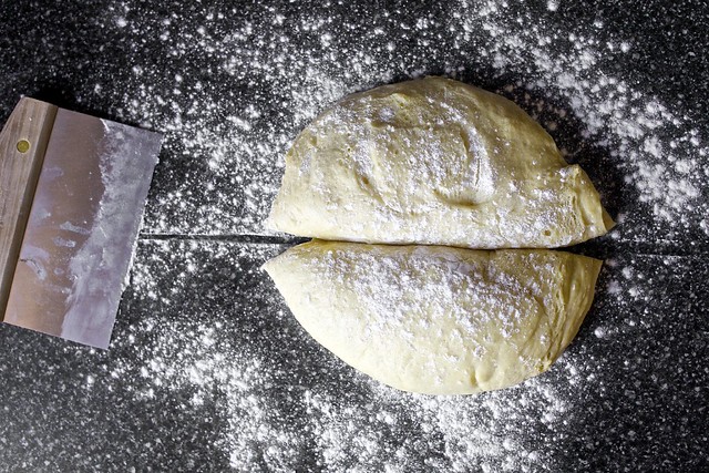 dividing the dough, like a mouth