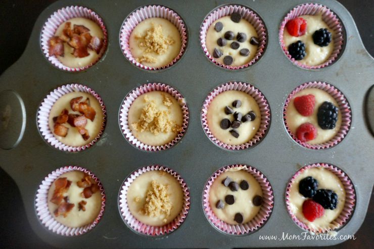 Busy mornings made easy with Quaker Real Medleys Granola and Yogurt Blend and a freezer-friendly pancake muffins recipe!