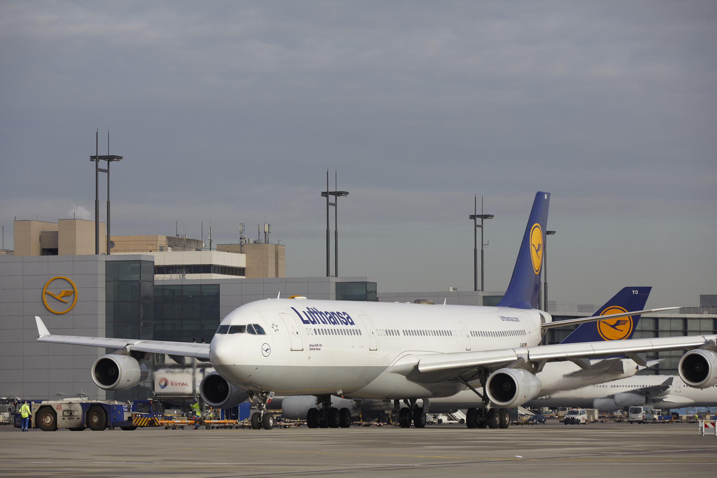 Lufthansa Airbus Muss Fur Einen Linienflug Einmal Um Den Globus Frankfurtflyer De