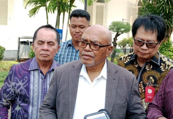 Petrus: Gugatan Hukum KKN dan Kasus Lain Sudah Antre Menunggu Jokowi Lengser
