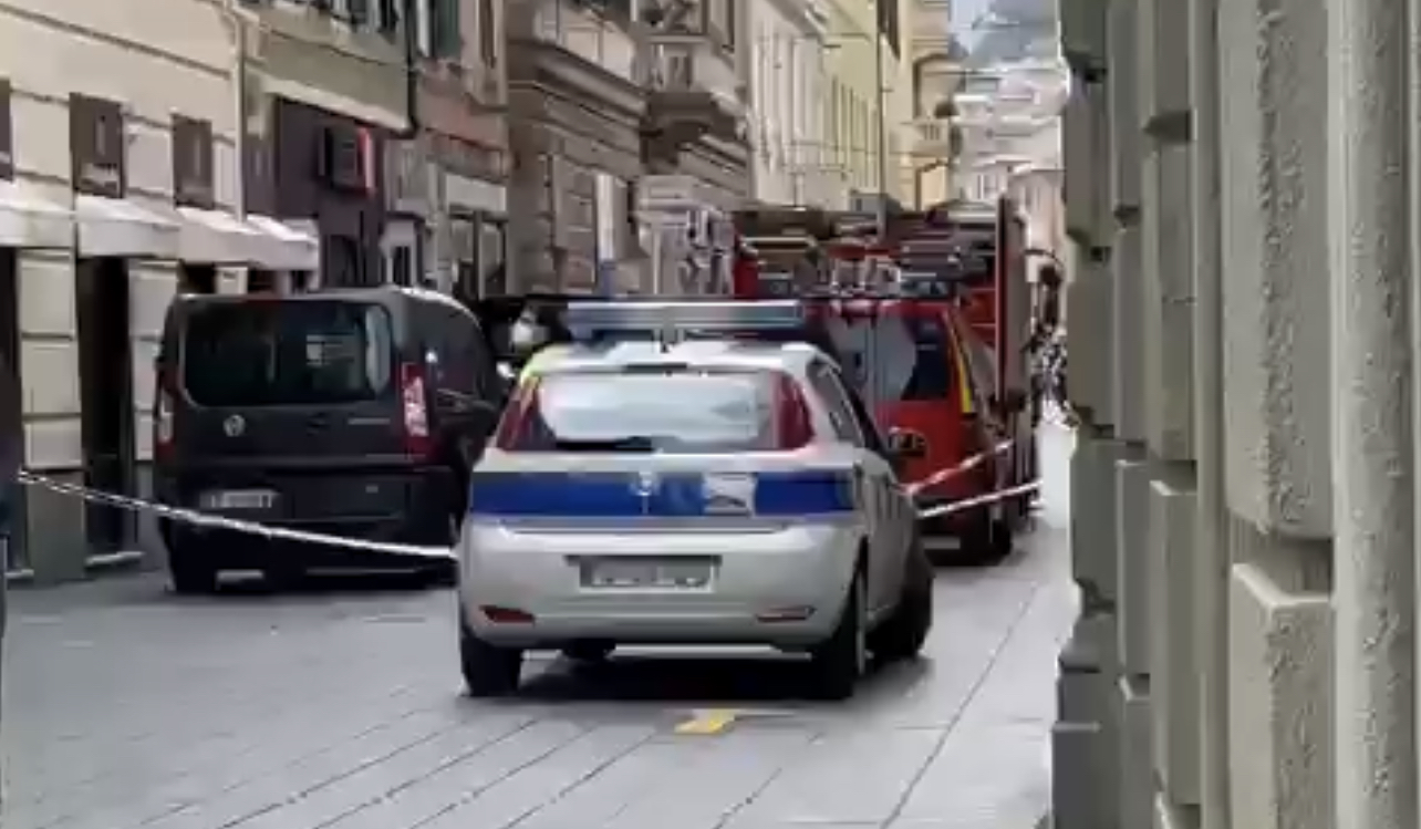 Sedicenne Cade Dalla Finestra In Via Sestri E Muore Genovaquotidiana