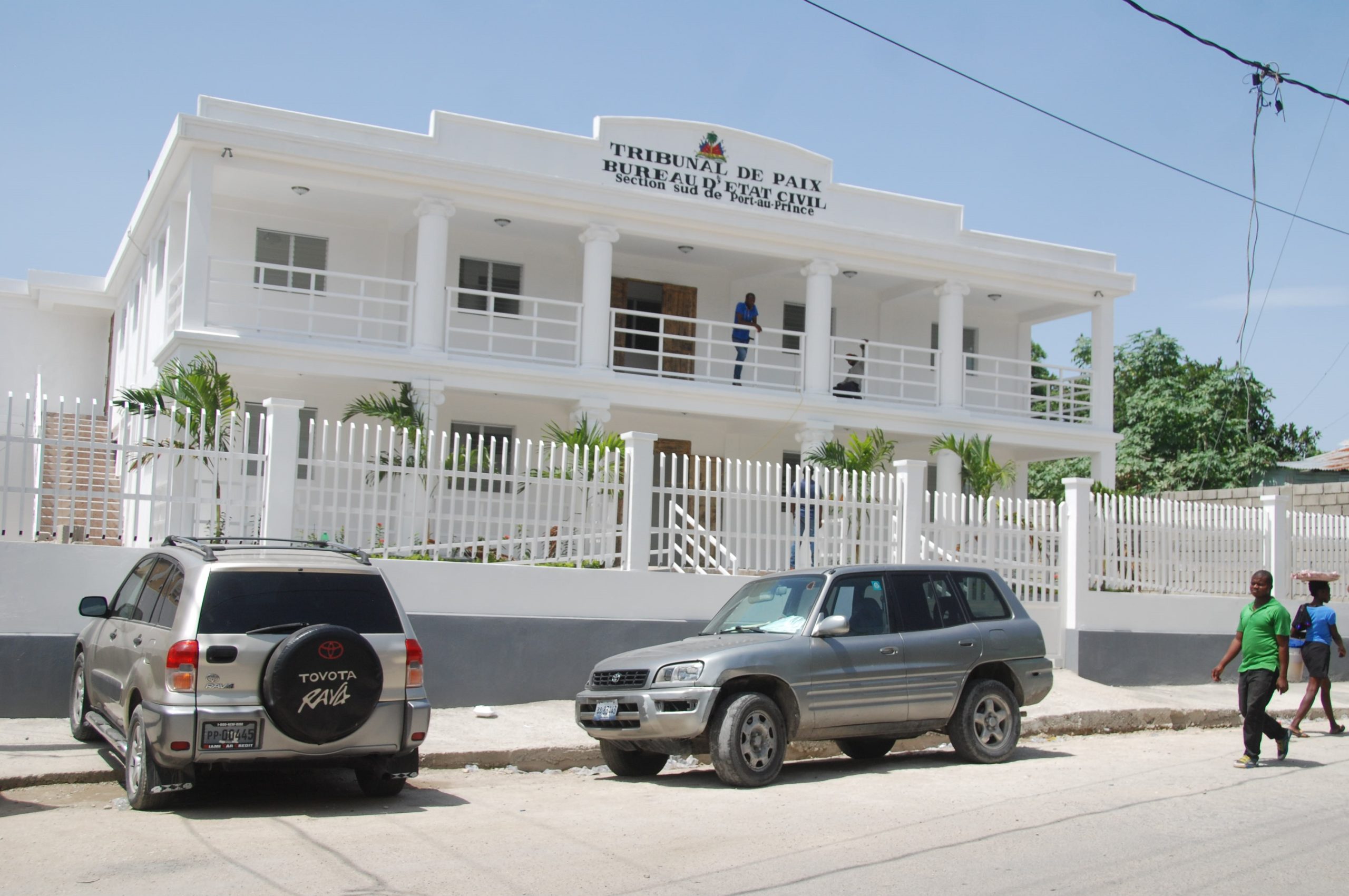 Armed gang invades Haiti’s main courthouse, further crippling justice system