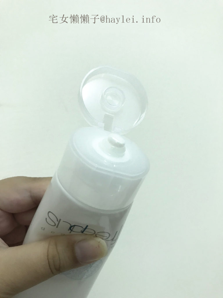 freeplus 溫和淨潤皂霜使用心得分享～佳麗寶 Kanebo 開架醫美品牌 洗起來膚觸溫潤舒適的日本保濕洗顏料，但乳臭味我不愛！ 保養品分享 健康養身 民生資訊分享 醫美 