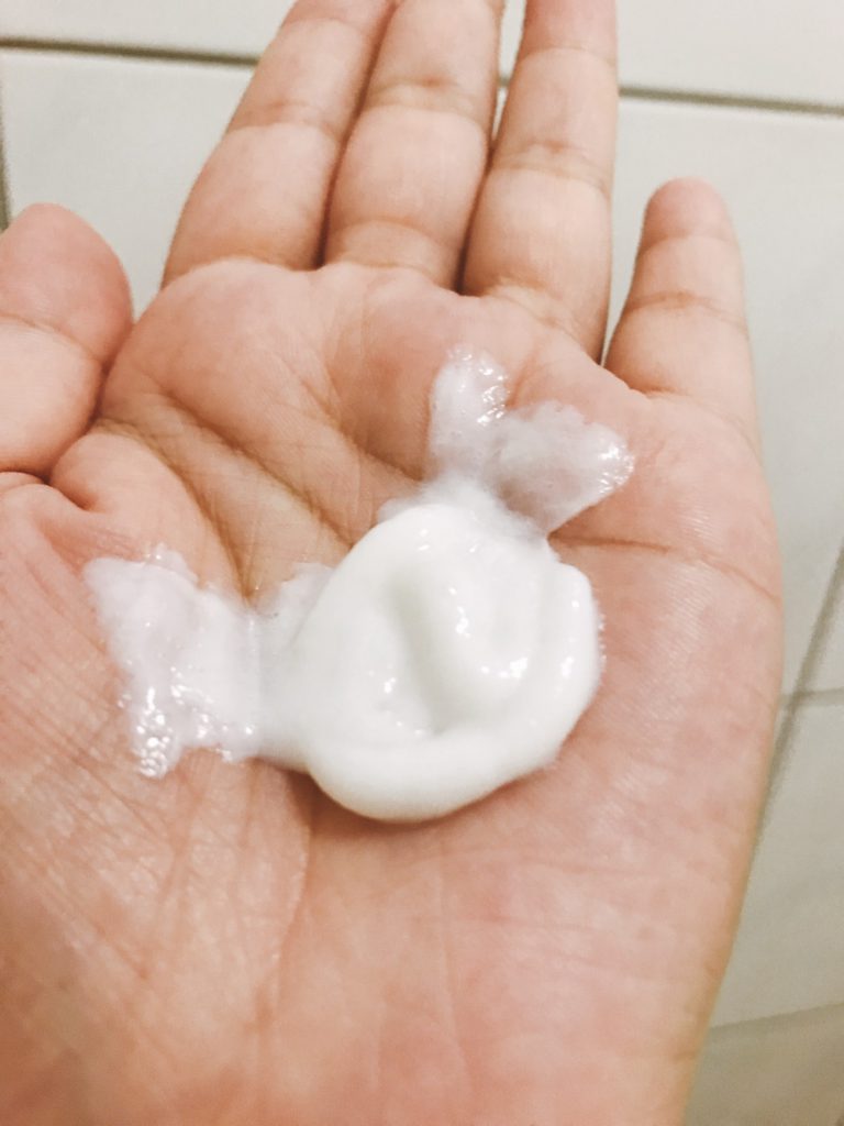 skincare/cleanser/facial/Neutrogena/露得清深層淨化氣墊泡泡保濕潔顏乳 非常容易搓出細緻豐盈的泡泡，溫和洗淨肌膚，臉部潔顏新寵～ 保養品分享 健康養身 民生資訊分享 