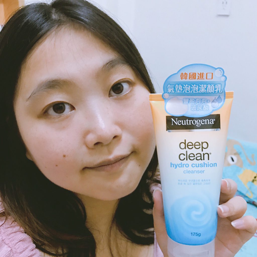 skincare/cleanser/facial/Neutrogena/露得清深層淨化氣墊泡泡保濕潔顏乳 非常容易搓出細緻豐盈的泡泡，溫和洗淨肌膚，臉部潔顏新寵～ 保養品分享 健康養身 民生資訊分享 