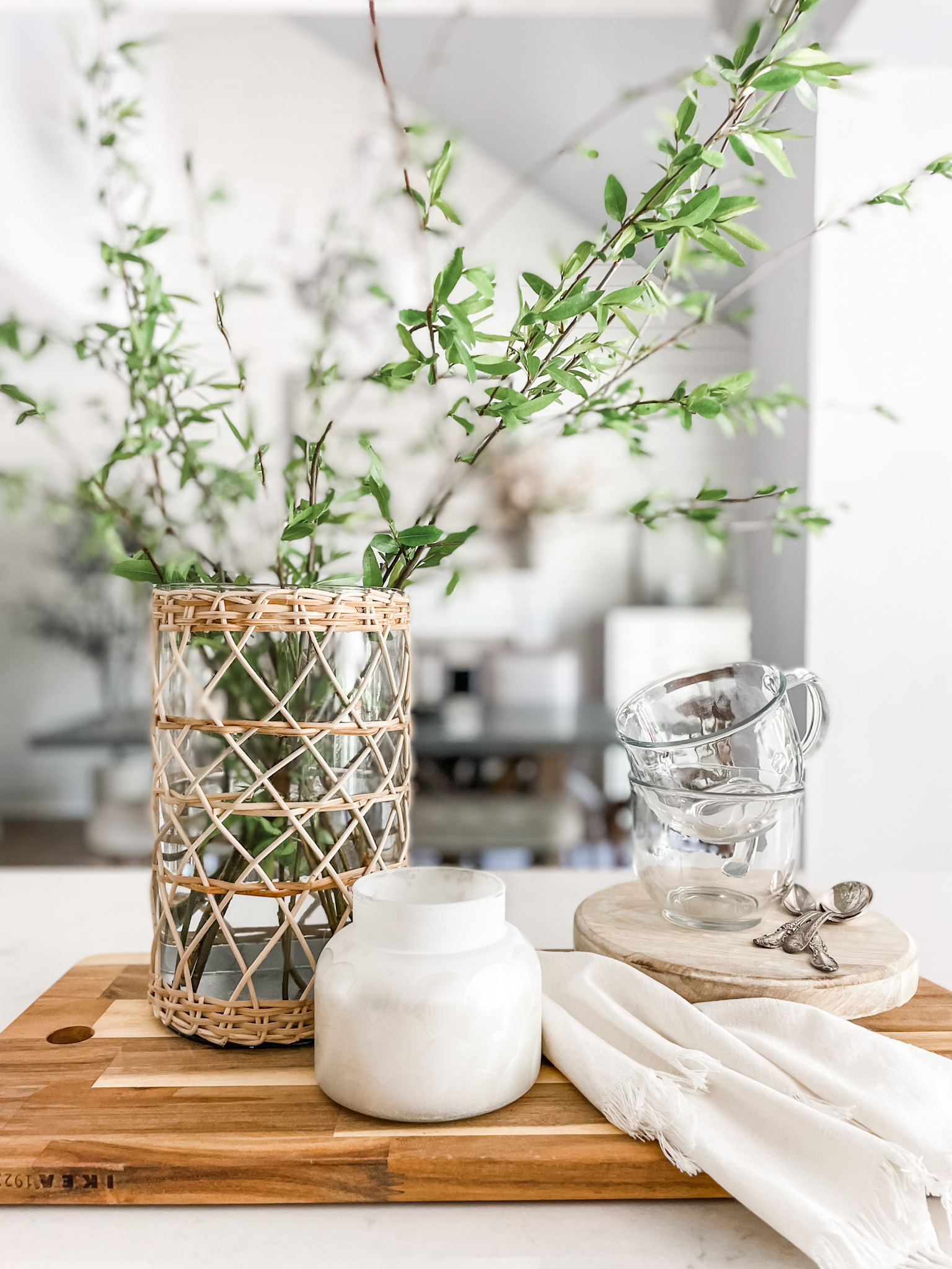 3 Easy Ways To Decorate Your Kitchen Island Dining Table Heather Krout
