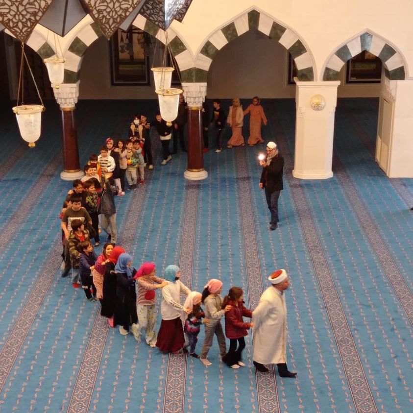  Imam Masjid di Turki Ajak Bermain Anak-anak Usai Tarawih, Tempat Bermain Juga Disediakan Khusus