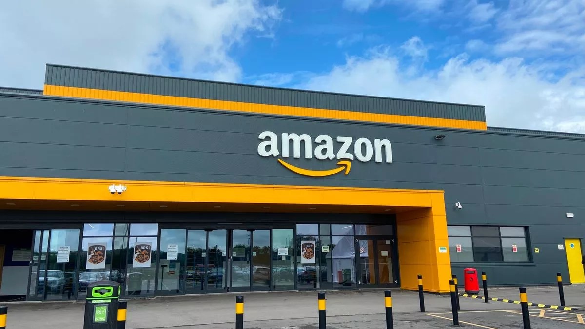 We take a look inside the massive Amazon warehouse in Bristol | Bristol Live