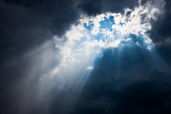 天使の梯子 はしご の意味 スピリチュアルな写真と出現する条件や時期はいつ 井戸端会議 天使の梯子 はしご の意味 スピリチュアルな写真と出現する条件や時期はいつ 井戸端会議