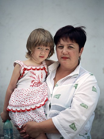 Амина Дзапарова, 4 года. Залина Левина, 43 года Амина Дзапарова, 4 года. Залина Левина, 43 года