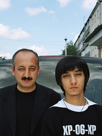 Казбек Мисиков, 45 лет. Батраз Мисиков, 17 лет Казбек Мисиков, 45 лет. Батраз Мисиков, 17 лет