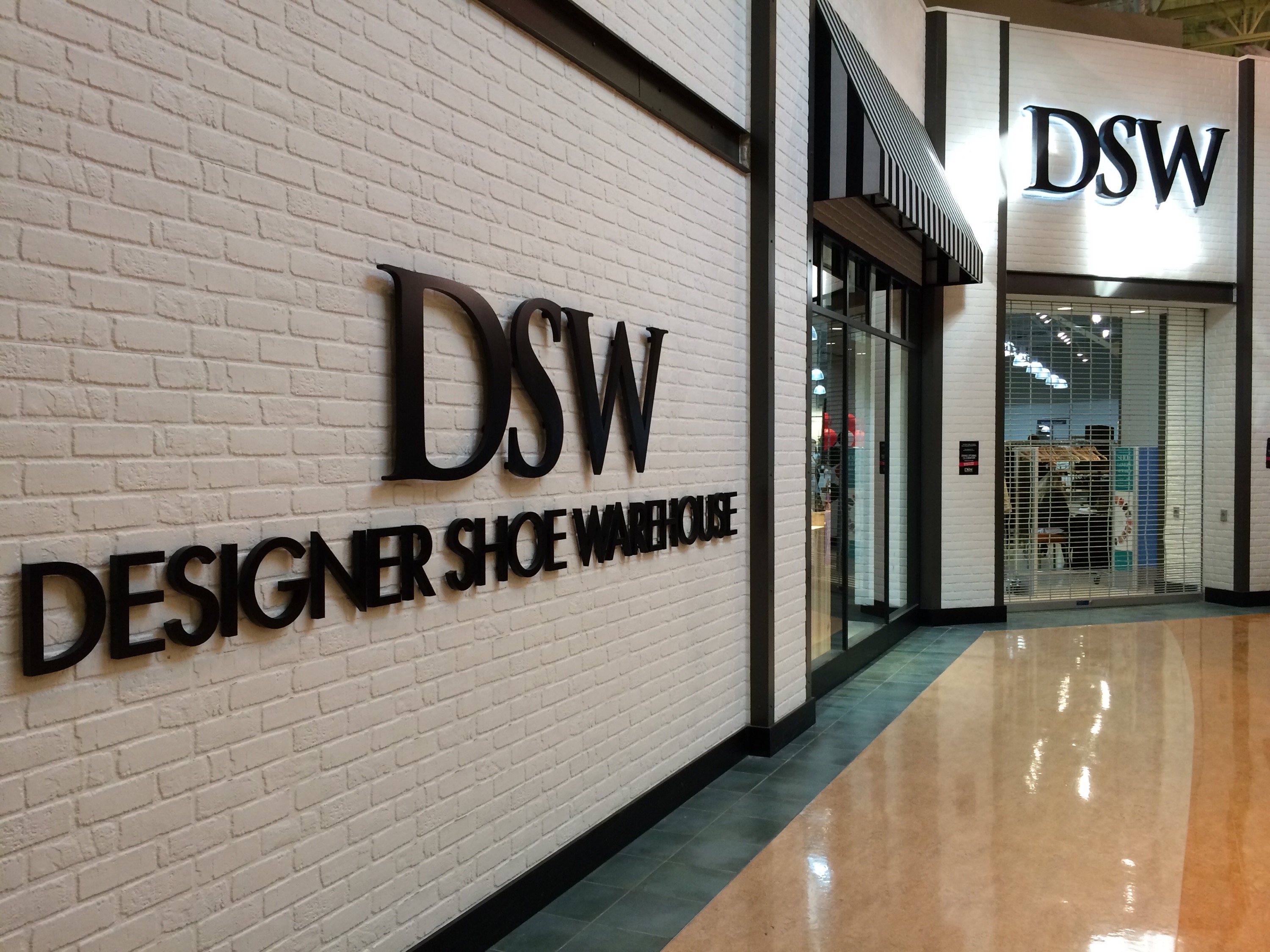 Dsw Moves West Immrfabulous Com
