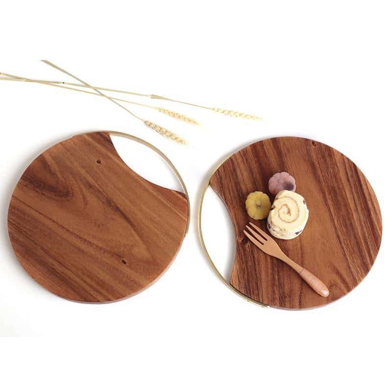 http://ineedaclean.com Wooden Round Kitchen Cutting Board New Arrivals Kitchen Tools Type: Chopping Blocks I Need A Clean http://ineedaclean.com/the-clean-store/wooden-round-kitchen-cutting-board/