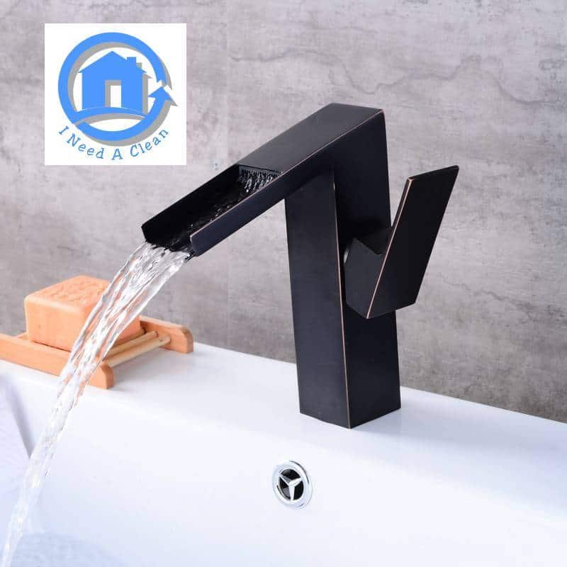 http://ineedaclean.com Modern Squared Single Handle Faucet Top Rated Faucets Kitchen Shop Kitchen Faucets cb5feb1b7314637725a2e7: Brushed Black I Need A Clean http://ineedaclean.com/the-clean-store/modern-squared-single-handle-faucet/