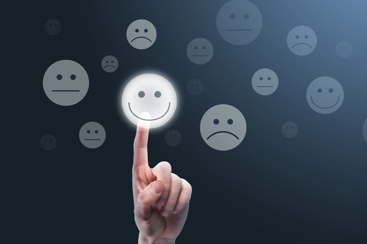 experiência do usuário: hotjar Colagem do conceito de experiência do cliente