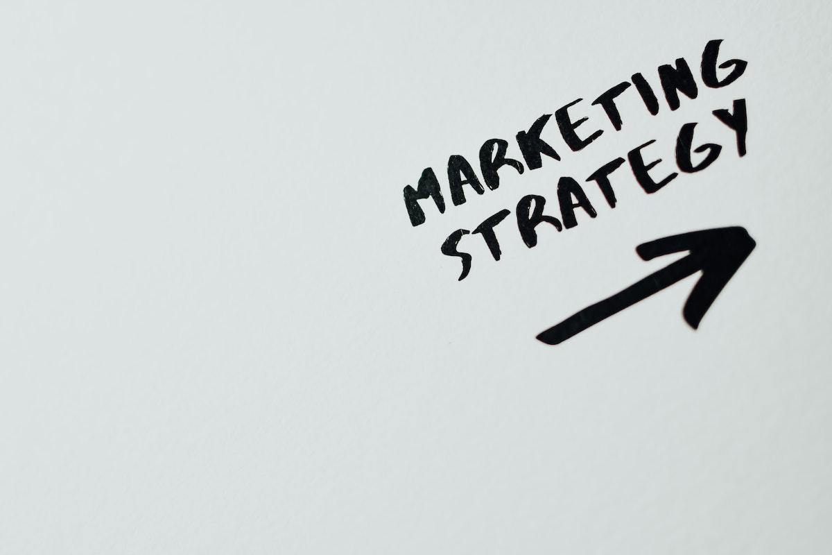 papel escrito marketing strategy