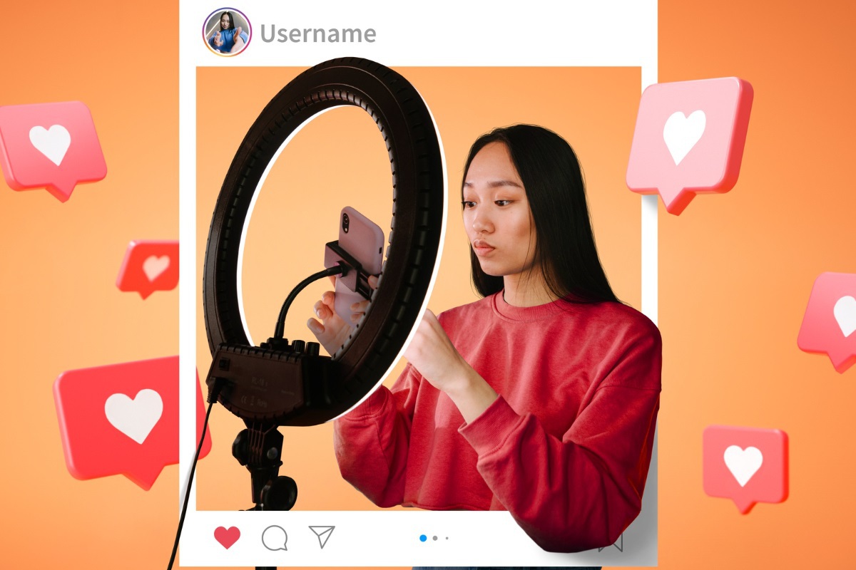 mulher tirando foto: remarketing no instagram mulher usando a ring light e um celular para tirar fotos
