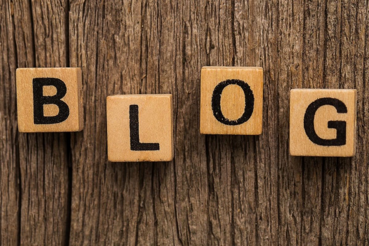 blog: blogs de seo blocos de letras formando a palavra blog