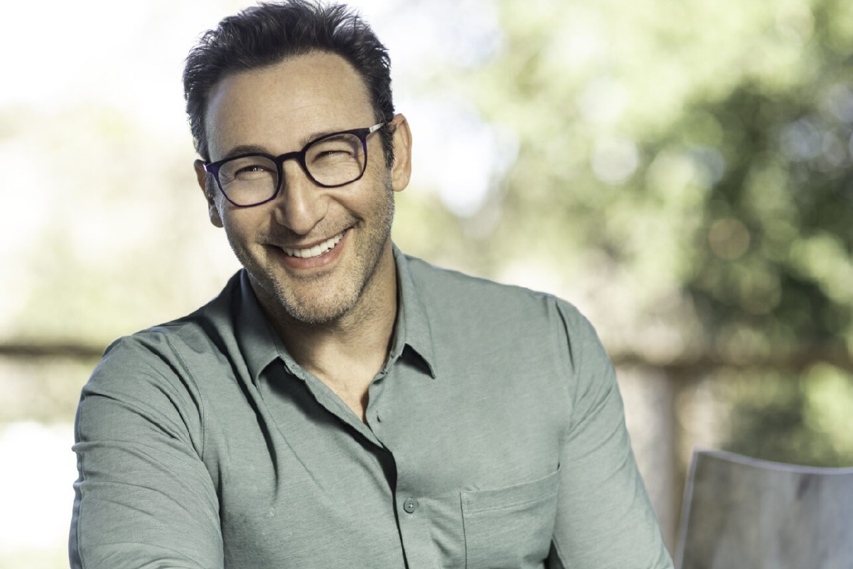 Foto: Simon Sinek Fotografia de Simon Sinek sorrindo