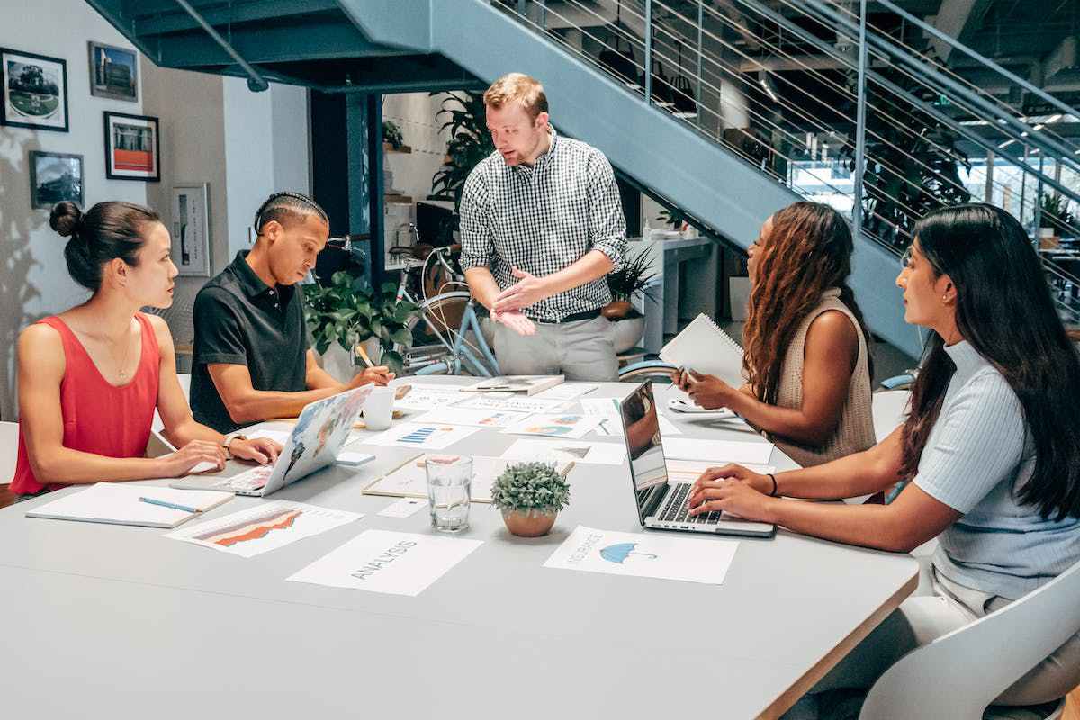 Gestão democrática: conheça esse conceito e saiba como aplicar na sua empresa