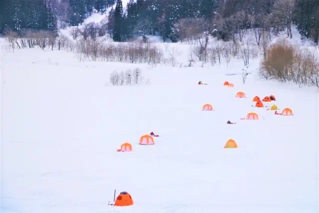 ワカサギ釣りテント