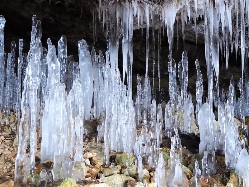 大滝百畳敷洞窟(おおたきひゃくじょうじきどうくつ)
