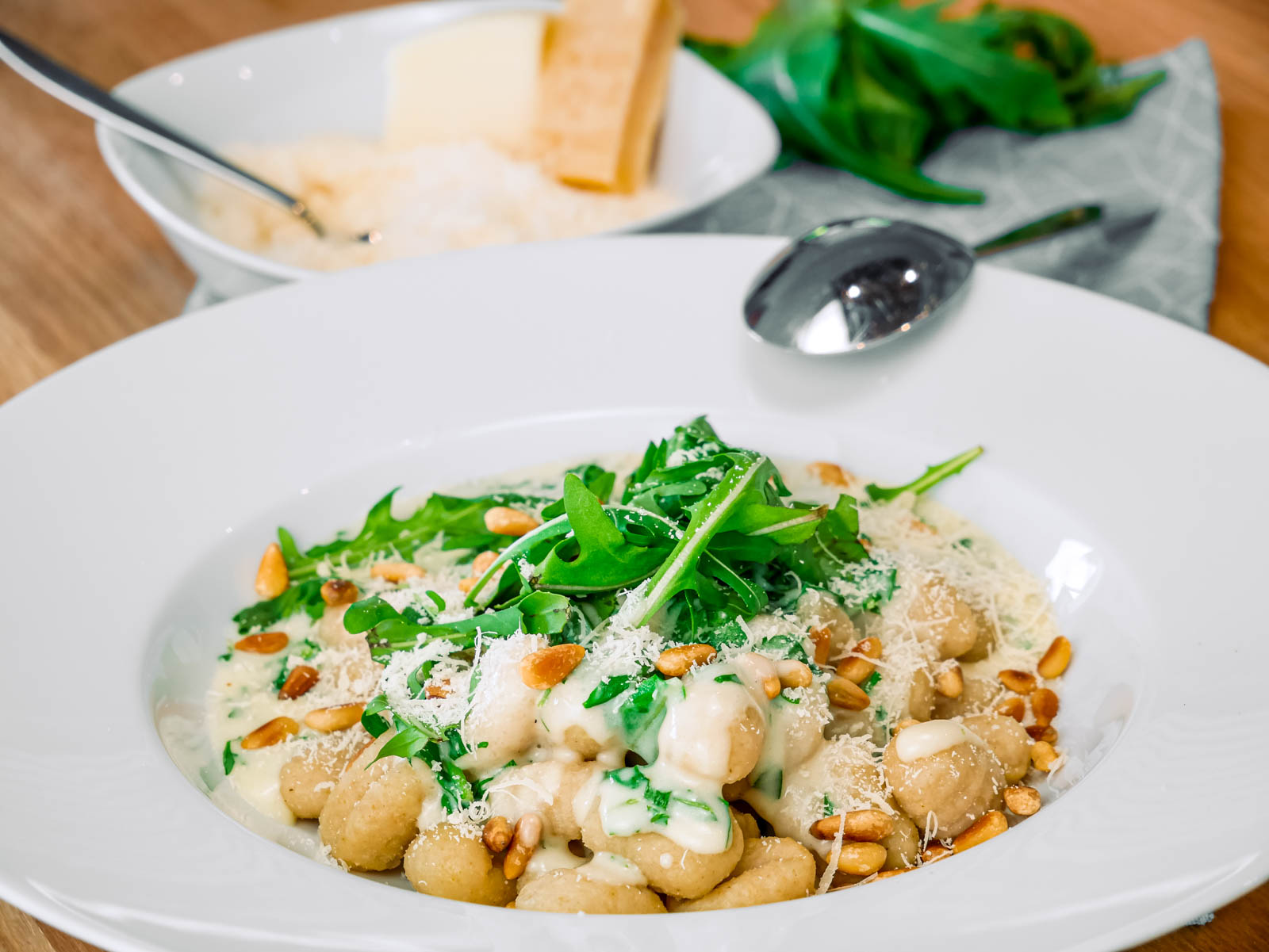 Gnocchi Mit Kase Rucola Sauce