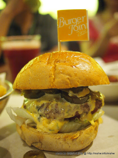 【食記】台中Burger Joint 7分So美式廚房華美店@西區捷運BRT科博館 : 七分熟的獨特風味!! 區域 台中市 捷運美食MRT&BRT 排餐 早餐 早點類 晚餐 漢堡 燒烤/燒肉 美式 西區 輕食 飲食/食記/吃吃喝喝
