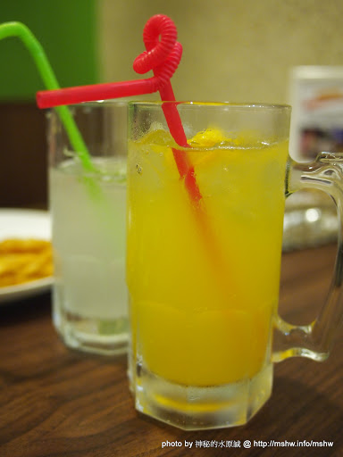 蘇打最高! ~ 台中"夏威夷51 美式餐廳 Hawaii 51 corner restaurant & bar" 北區 區域 台中市 排餐 漢堡 美式 速食 飲食/食記/吃吃喝喝