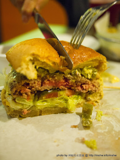 【食記】台中Burger Joint 7分So美式廚房華美店@西區捷運BRT科博館 : 七分熟的獨特風味!! 區域 台中市 捷運美食MRT&BRT 排餐 早餐 早點類 晚餐 漢堡 燒烤/燒肉 美式 西區 輕食 飲食/食記/吃吃喝喝