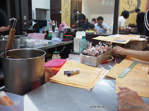 要不要考慮專門賣蒸餃就好?! ~ 台中大里"南門蒸餃" 中式 區域 台中市 大里區 晚餐 飲食/食記/吃吃喝喝 麵食類