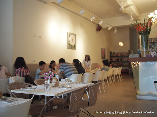 【食記】台中西屯-FiFi ITALIANO RESTAURANT FiFi義大利麵-FiFi GARDEN 菲菲花園 : 簡約恬靜的巷弄人氣餐館! 區域 台中市 披薩 焗烤 義式 西屯區 飲食/食記/吃吃喝喝 麵食類