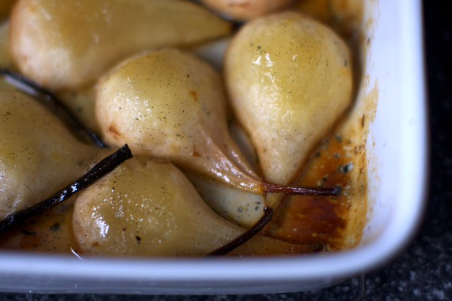 vanilla. roasted. pears.