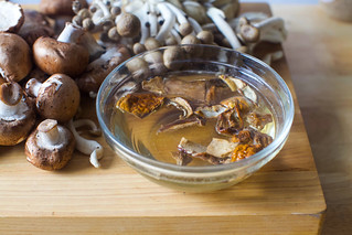 rehydrate dried porcinis