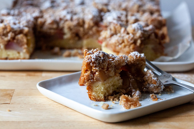 big apple crumb cake