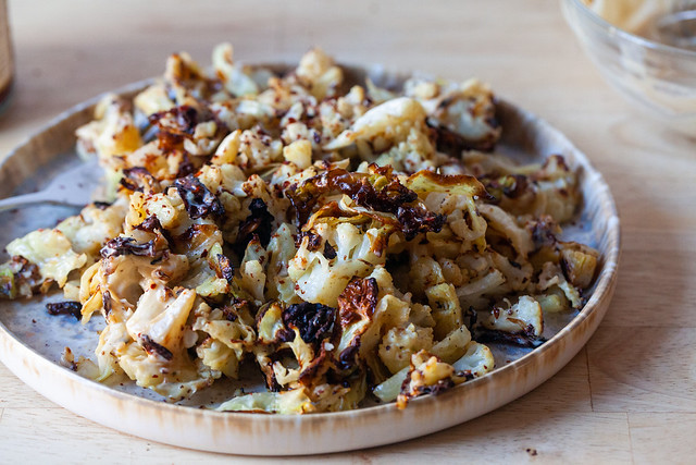 crispy cabbage and cauliflower salad-08