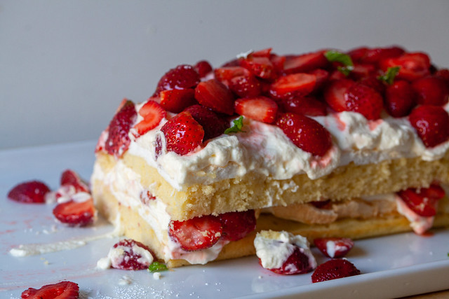 strawberry brita cake-10