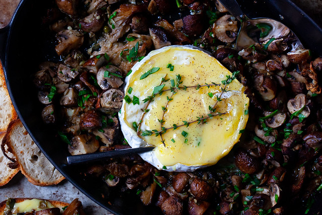 baked brie with roasted mushrooms-8