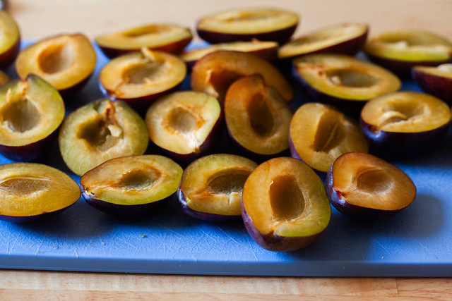 purple plum torte-02