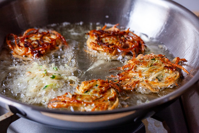 zucchini latkes-07