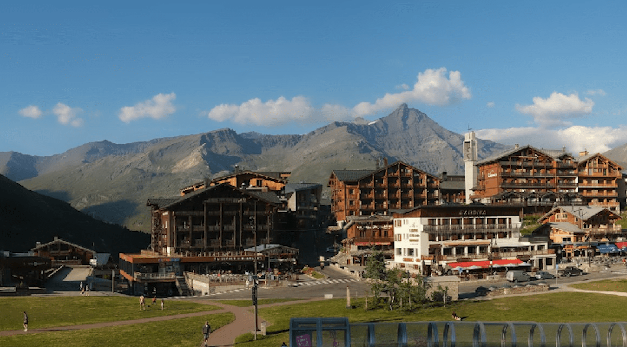 Webcam Le Lioran Laveissiere Live Beach Cam