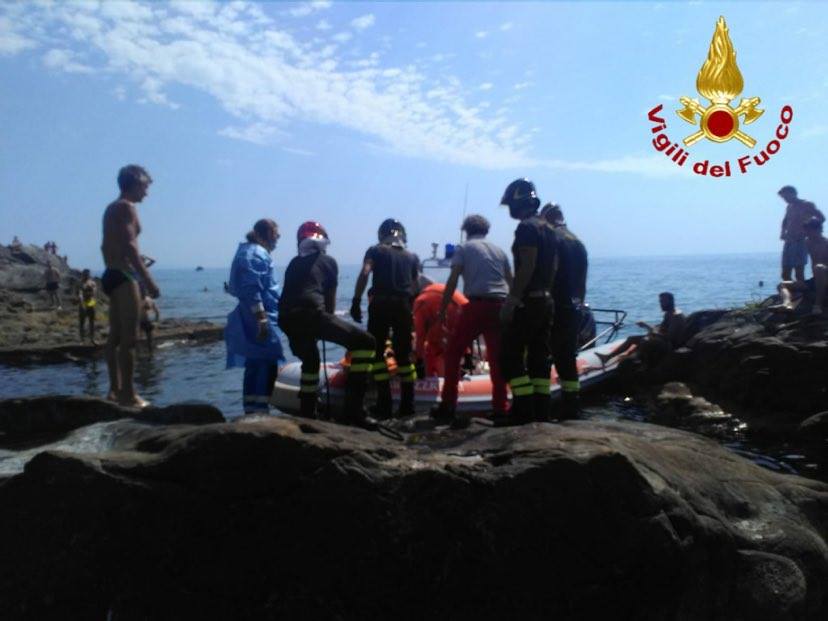 Boccale Intervento Dei Vigili Del Fuoco Per Recuperare Uomo Ferito