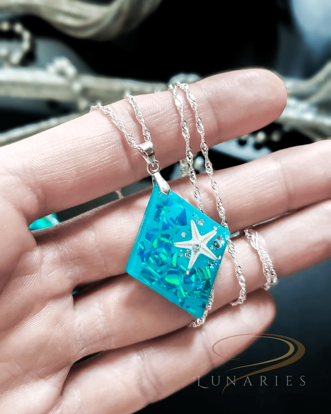 Holographic Starfish Pendant - Image 3