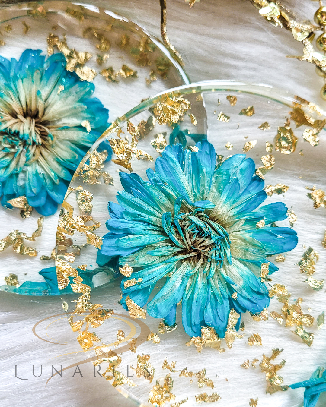 Coasters with Preserved Flowers - Light Blue - Image 3