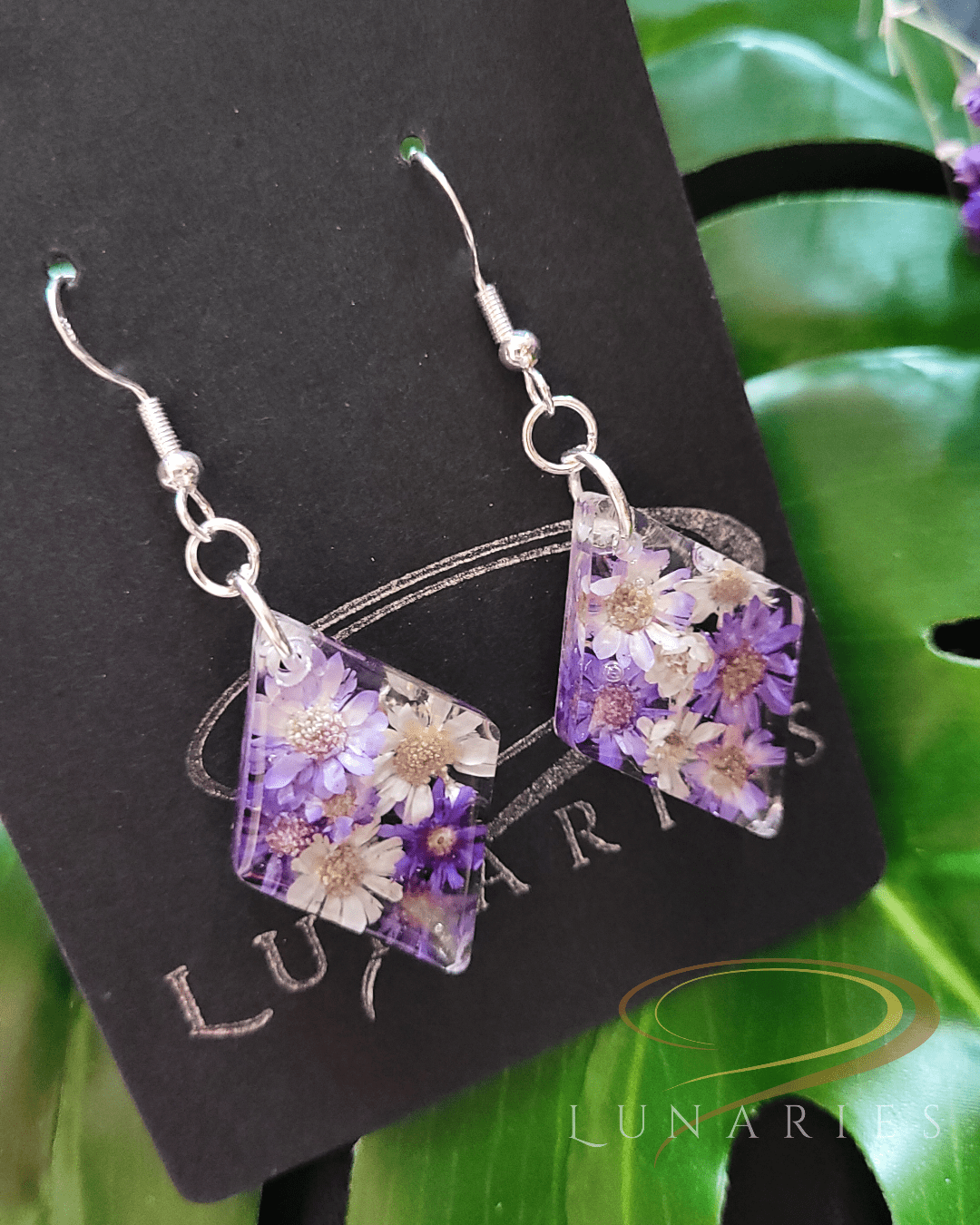 Small Rhombus Resin Earrings with Purple Flowers - Image 2