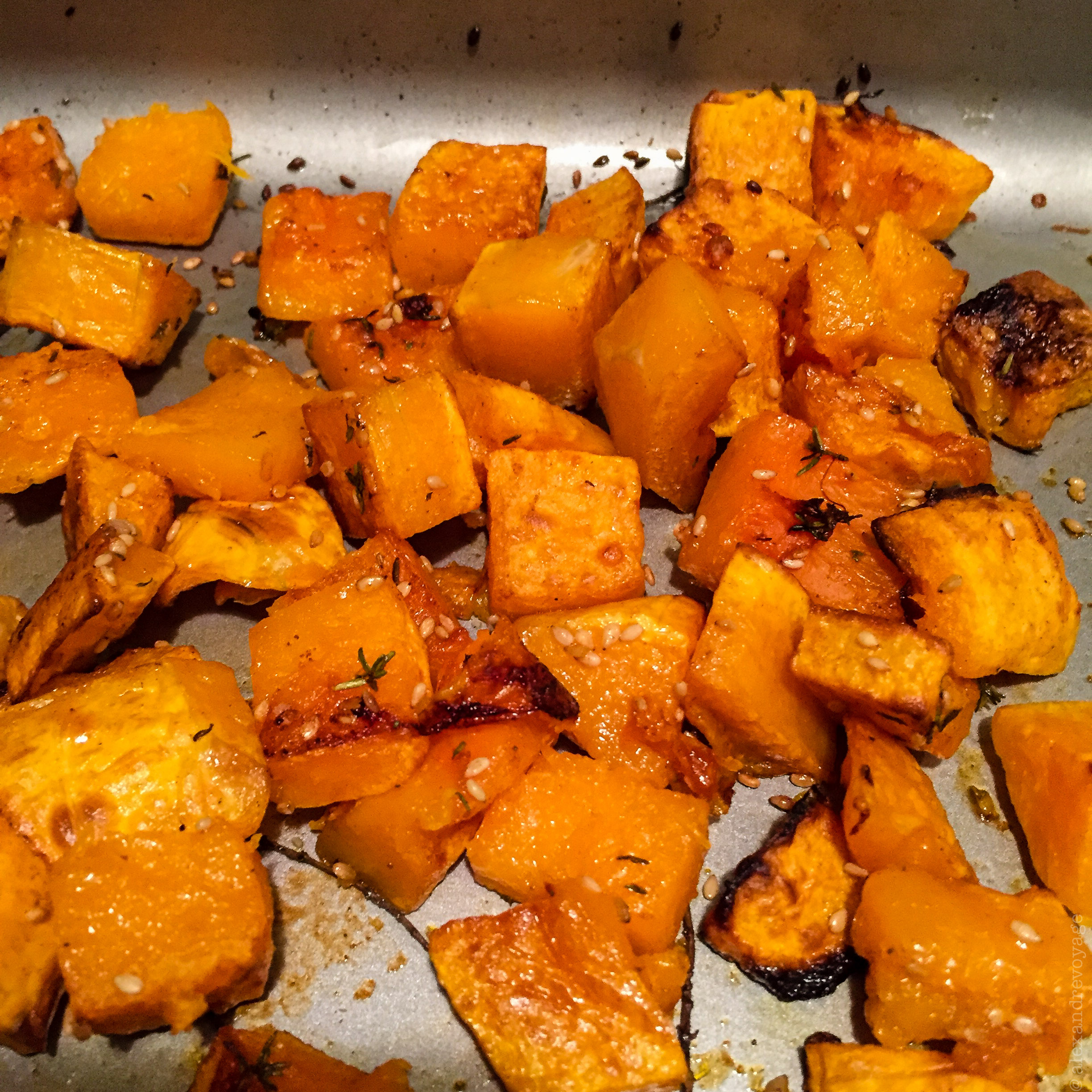 Des Gouts Et Des Couleurs En Salade Tiede Butternut Rotie Feta Cresson Et Noisettes Grillees Lutsubo