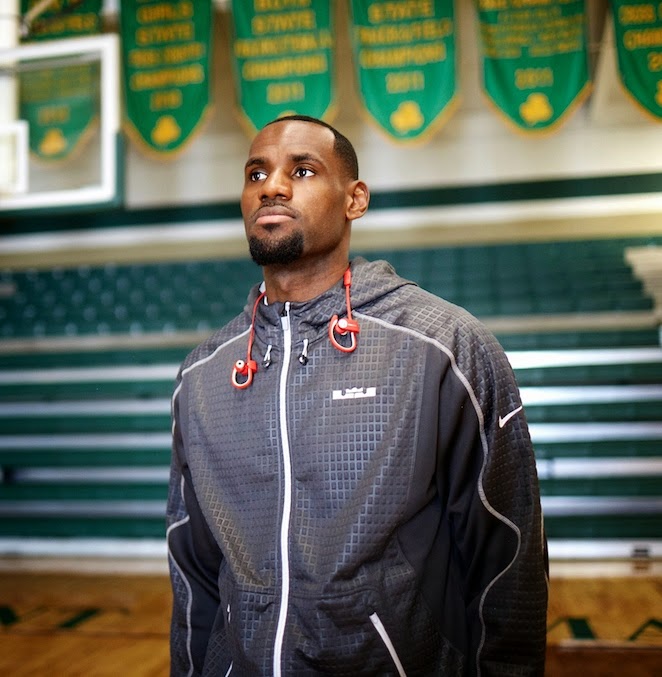 beats_by_dre_pr_sentiert_lebron_james_in_re_established_powerbeats2_wireless_01