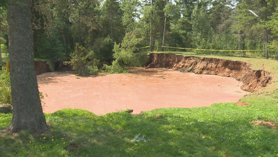 Unpredictable Sinkhole In Oxford N S Continues To Grow Reaches Pavement Watch News Videos Online